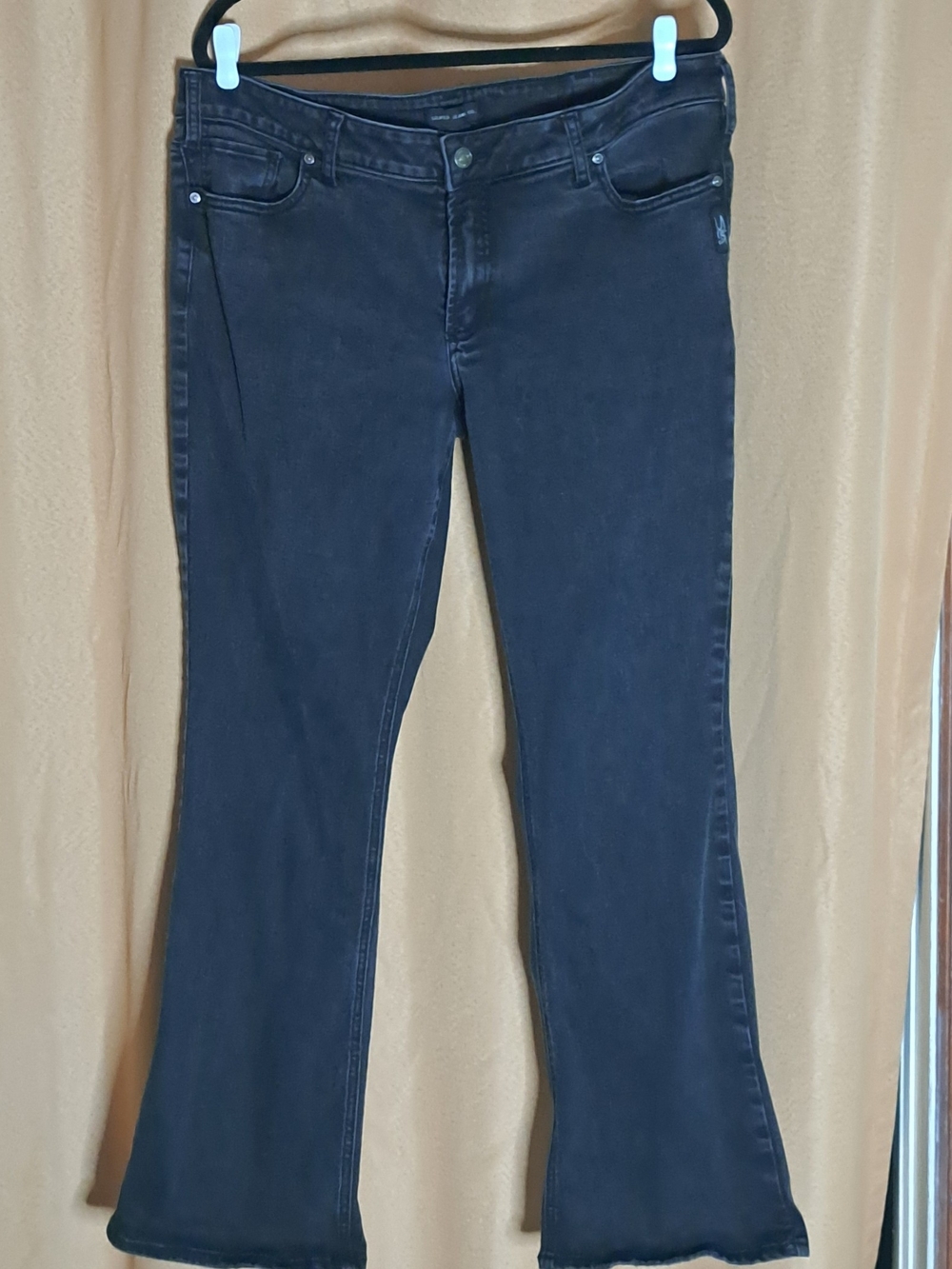 Silver Jeans Black Flare & Wide Leg Denim. Suki Slim. 36"/30"